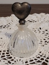 Vintage Ribbed Glass Perfume Bottle With Heart Stopper - £9.43 GBP