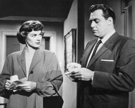 PERRY MASON Raymond Burr Barbara Hale 8x10 photo - £7.66 GBP