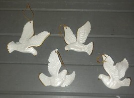 4 Vintage Christmas White Dove Plastic Ornaments Gold Edge 4.25&quot; x 3.75&quot; - £8.01 GBP