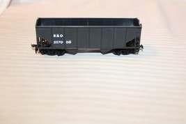 HO Scale Athearn 34&#39; 2 Bay Hopper, Baltimore &amp; Ohio, Black, #527000, Built - £21.39 GBP