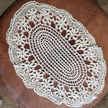 Vintage Handmade Beige Oval Crochet 20x30 Inch - $16.83