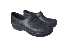 Crocs Neria Pro II Graphic Slip Resistant Clogs Black Leopard Women&#39;s 7 - $28.04