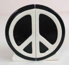 Vintage Pacific Trading Magnetic Black &amp; White Peace Sign Salt &amp; Pepper ... - €10,89 EUR