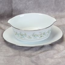 Noritake Savannah 2031 Gravy Boat w/attached Underplate 8" Near Mint - $11.75
