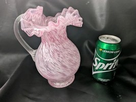 Fenton Pink White Spatter Glass Pitcher Ewer Threaded Handle Ruffled Rim 9 - $1,346.25 MXN