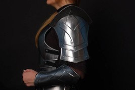 Medieval Replica Pair of steel shoulders Armor "Queen of the war" Steel Costume - £125.29 GBP