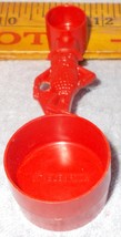 Vintage Planters Peanut Red Plastic Dry Measure Spoon  - £6.34 GBP
