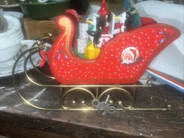 Vintage Musical Christmas Sleigh W/ Original Box And Key - £23.53 GBP