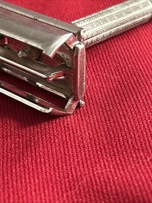 Gillette Flare Tip H2 1962 VTG DE Safety Razor Item image 9