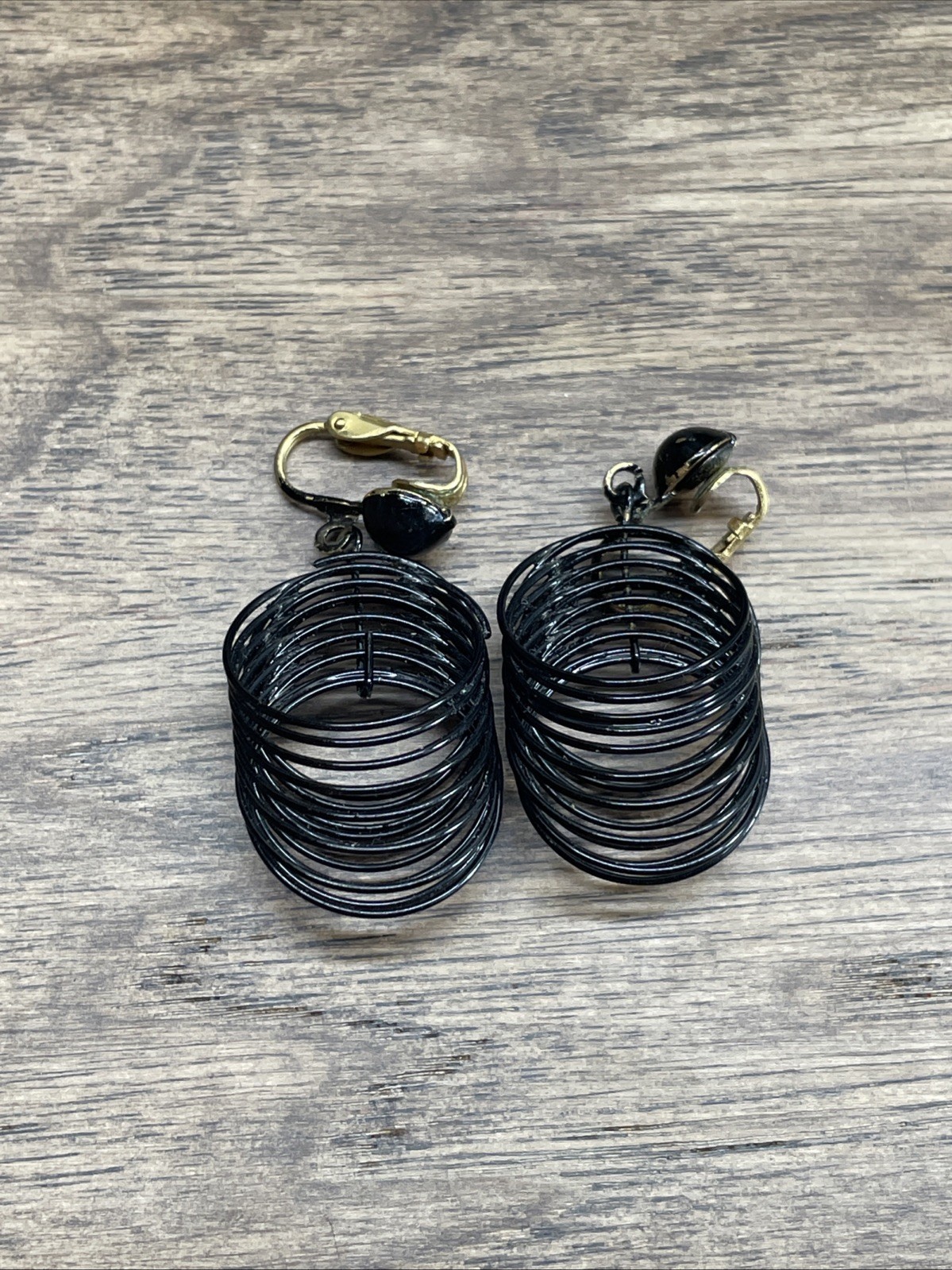 Vintage Black Spiral Gold Tone Dangle Drop Clip On Earrings KG KD - $9.89