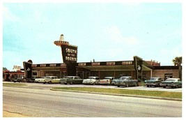 South of the Border SC Hotel Pedro&#39;s Restaurant Old Cars I-95 Postcard - £9.90 GBP