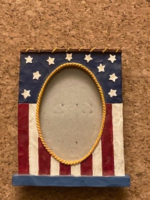 American Flag Photo Frame ~ Oval Picture Frame. For photos approx 2.5&quot; x... - $4.10