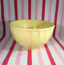 Wonderful Boonton Melmac Butter Yellow 2QT Thumbprint Serving Bowl • USA - £23.60 GBP