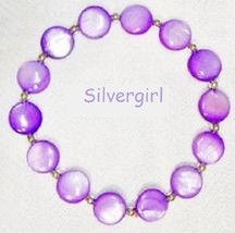 MOP Disc Shaped Dyed Shell Beaded Stretch Bracelet: Lilac  - £9.59 GBP