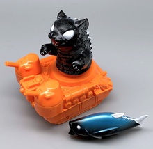 Max Toy "Death" Negora w/ Fish and Tank image 1