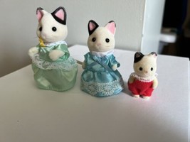 Calico Critters Sylvanian Families Tuxedo Cat Family figures 3 with cloths - £15.50 GBP
