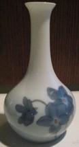 B &amp; G Bing Grondahl SOFT BLUE &amp; WHITE VASE MADE IN DENMARK #8378/143 - $19.79