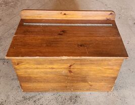 Vintage Pine Wood Toy Hope Chest Blanket Storage Bedroom Needs Repair - €86,79 EUR