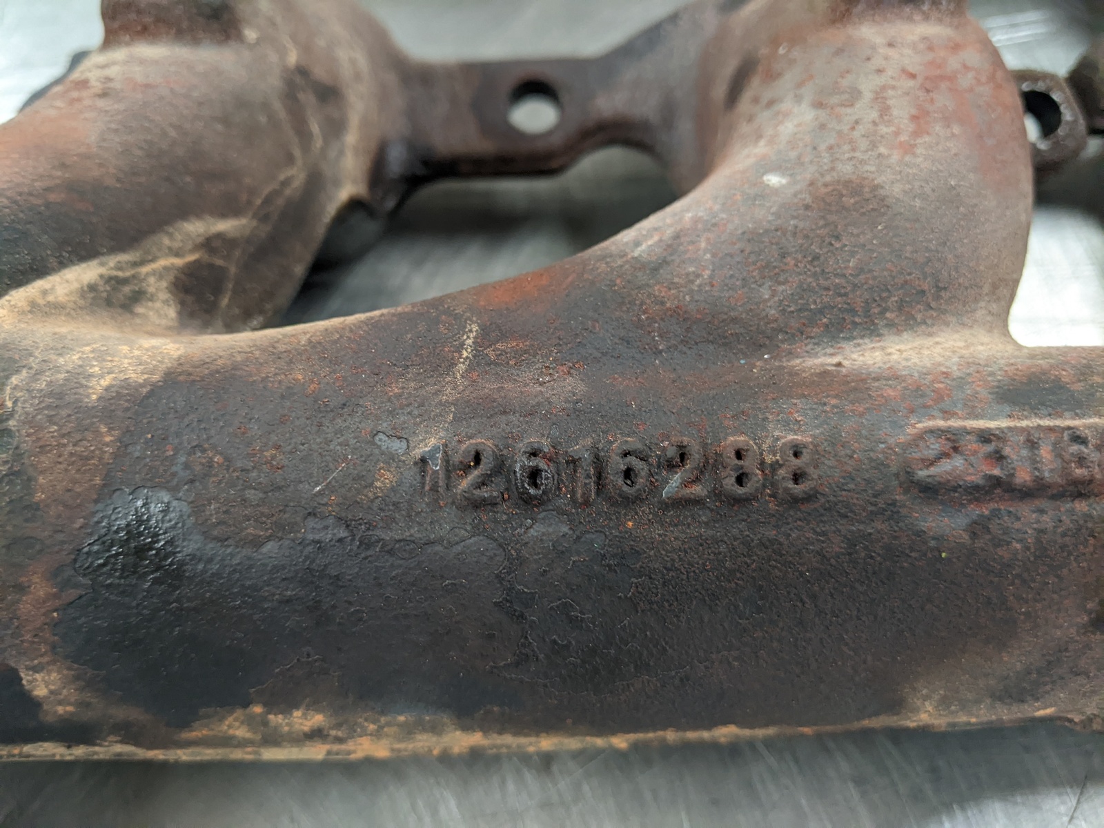 Exhaust Manifold Pair Set For 02-14 GMC Yukon Denali 6.2 12616288 Item image 4