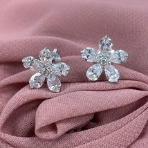 1.50Ct Floral Stud Lab Grown Pear Shaped Diamond Cluster Earrings 14K White Gold - £1,053.27 GBP