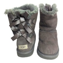 UGG Short Bailey II 2.0 Gray Womens Sz 5 with Bows Suede Boots Sheepskin Lined - £28.46 GBP