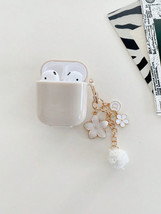Lovely Flower Pendant Headset Case with Pearl Detail for AirPods 1 2 Pro - $143.10 MXN