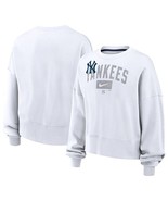 Women s Nike White New York Yankees Pullover Sweatshirt XXL - $1,395.07 MXN