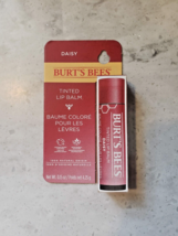 Burt&#39;s Bees Lip Balm Tinted Daisy 0.15 Ounce New Free Shipping - £6.07 GBP