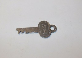 ANTIQUE LYON METAL PRODUCTS LOCK PADLOCK DOOR KEY 20 91 9M142 - £7.76 GBP