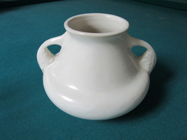Roseville Ohio Double Handle Vase Pot &quot;Ivory&quot; Tuscany Pattern 6 X 8&quot; Orig - £130.60 GBP