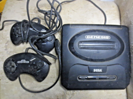 Sega Genesis Model 2 MK-1631 Game Console with 2 Controllers Only No Cables - £48.38 GBP