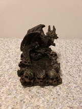 Black Dragon Resin Ashtray with Skulls  - £3.92 GBP