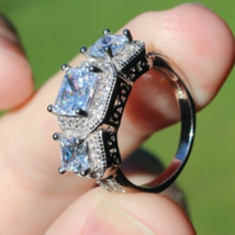 Estate Sale! STERLING SILVER vintage CUBIC ZIRCONIA ring 925 size 7 wome... - £31.33 GBP