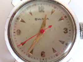 BULOVA Swiss Quartz Petite 17j Manual Women&#39;s Wristwatch - $14.80