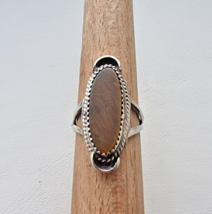 NATIVE AMERICAN VINTAGE ARROW 925 STERLING SILVER  BROWN AGATE RING SIZE... - $1,768.73 MXN