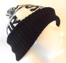 Senior Pom Pom Beanie Textured Knit Black White Warm Winter Hat One Size  - £7.58 GBP