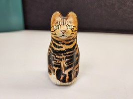 Vtg 1986 HUNKYDORY Miniature Cat Tin Design by Dana Kubick England 2.5&quot; ... - $21.60