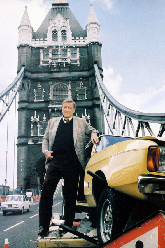 John Wayne in Brannigan 24x18 Poster with Ford Capri On Tower Bridge London - $23.99