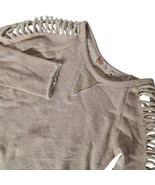 Miss Me Girls Pull Over Sweater Size Small Beige Glitter Distressed Shou... - $328.03 MXN