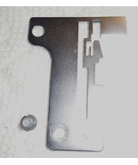 Singer Lockstitch 14U64A  Throat Plate w/Mounting Screw Used Works - £15.98 GBP