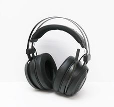 Razer Nari Essential RC30-026901 Wireless Gaming Headset Black with dongle image 2