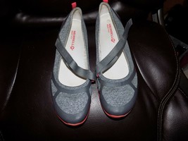MERRELL Mary Jane Ceylon Monument Gray Red Strap Flats Shoes Size 8 Women&#39;s EUC - £26.32 GBP