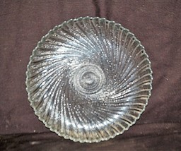 Old Vintage Seabreeze 10&quot; Dinner Plate by Arcoroc Swirled Scalloped Clear Glass - £15.81 GBP