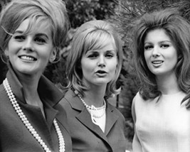 Ann-Margret and Carol Lynley and Pamela Tiffin in The Pleasure Seekers 16x20 Can - £54.66 GBP