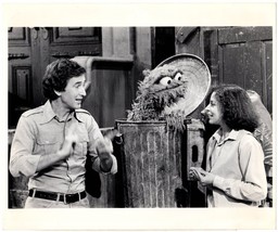 *SESAME STREET (1976) Oscar the Grouch, Bob McGrath &amp; Deaf Actress Linda Bove - £27.97 GBP