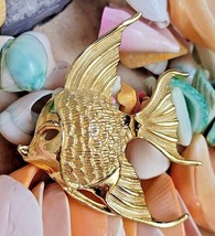 Vintage Tropical Angel Fish Brooch Pin Yellow Gold Tone 3D Design Estate... - $14.50