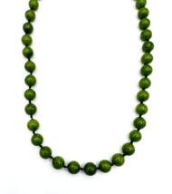 Vintage Hand Knotted Beaded Green Stone Necklace 19 in - £34.26 GBP