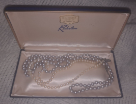 Vintage RICHELIEU Case W/ 2 Faux Pearls Necklaces B L Sieber Mt Carroll Ill - £44.73 GBP