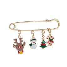Xmas In July!! Gold Christmas Pin Charm Kilt Style Reduced!! - £3.84 GBP
