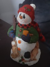 Snowman Figurine 3&quot; high by 2.5&quot; deep and wide - $3.96